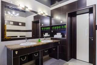 Дома для отпуска HOME APART DOM Минск Дом с 5 спальнями-11